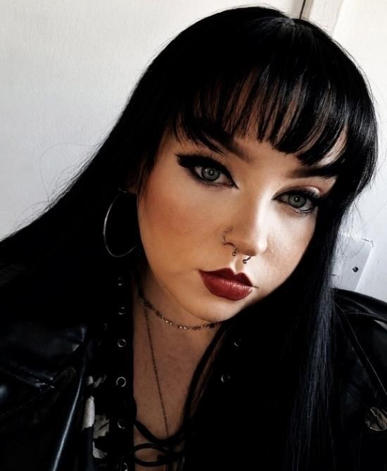Toni Tammalynn Fox, makeup artist
